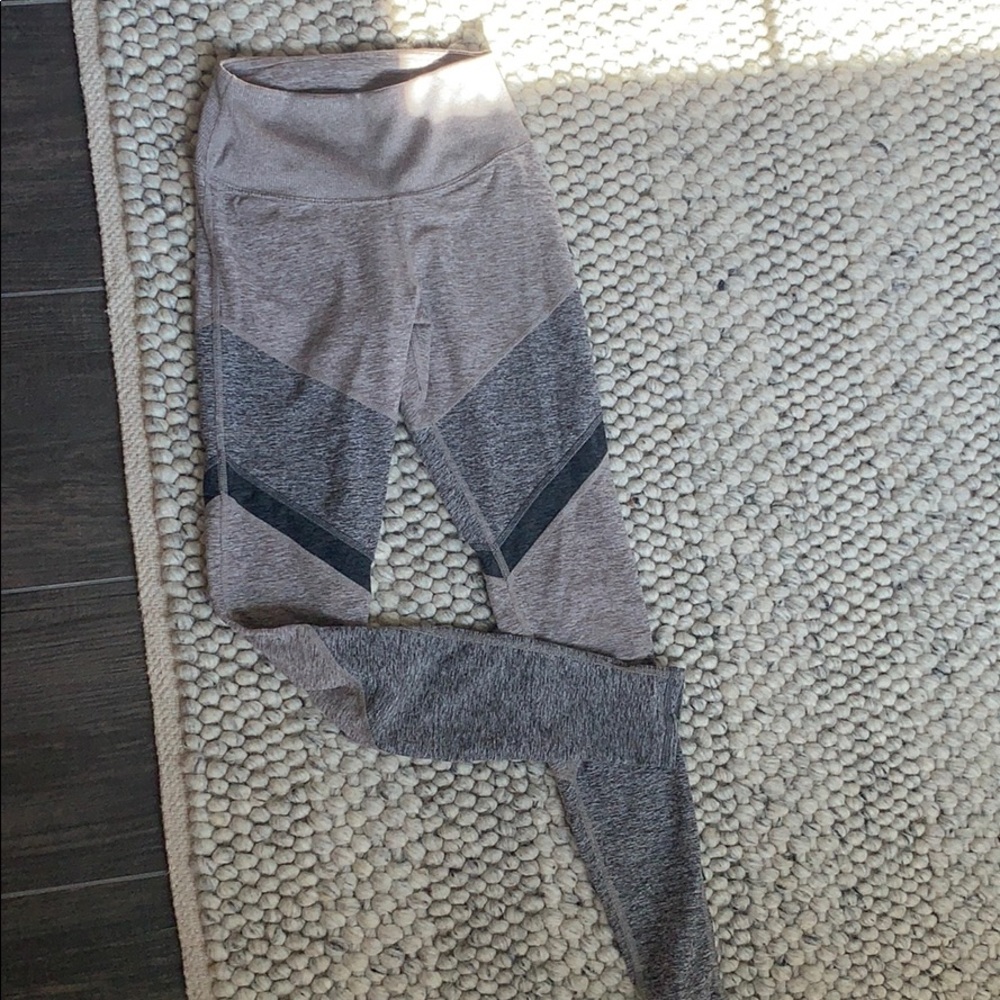 Ali super soft leggings. Size XS